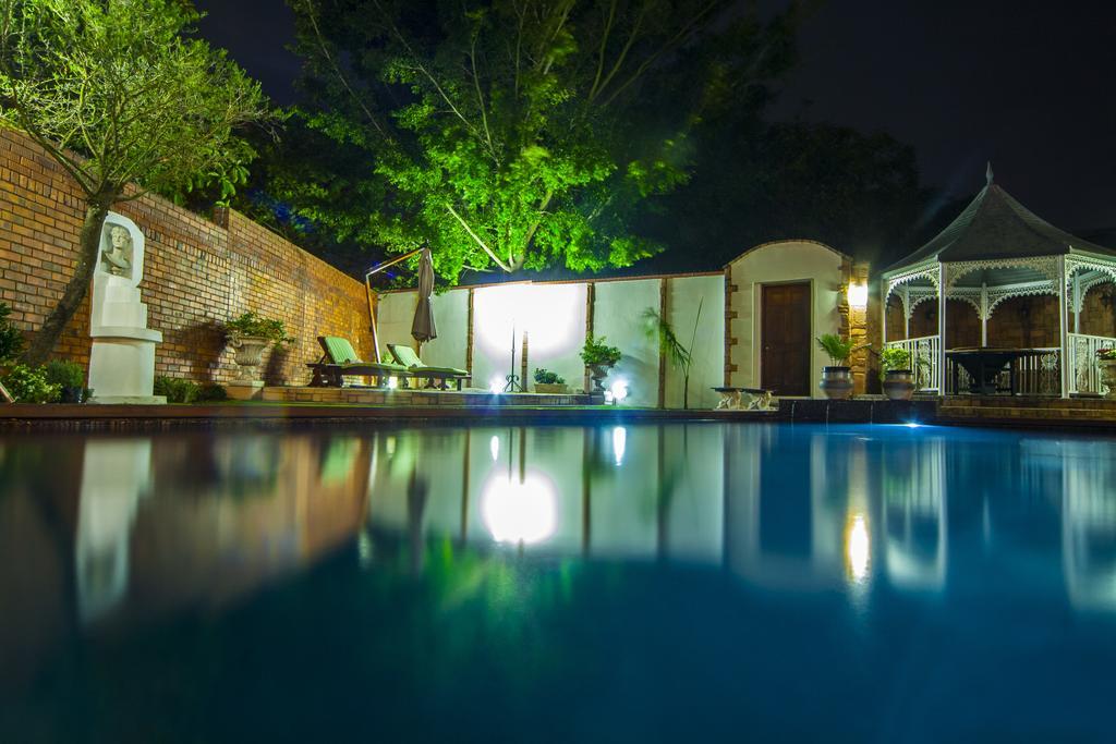 Hotel Aristo Manor à Richards Bay Extérieur photo