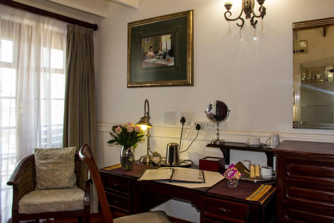 Hotel Aristo Manor à Richards Bay Extérieur photo