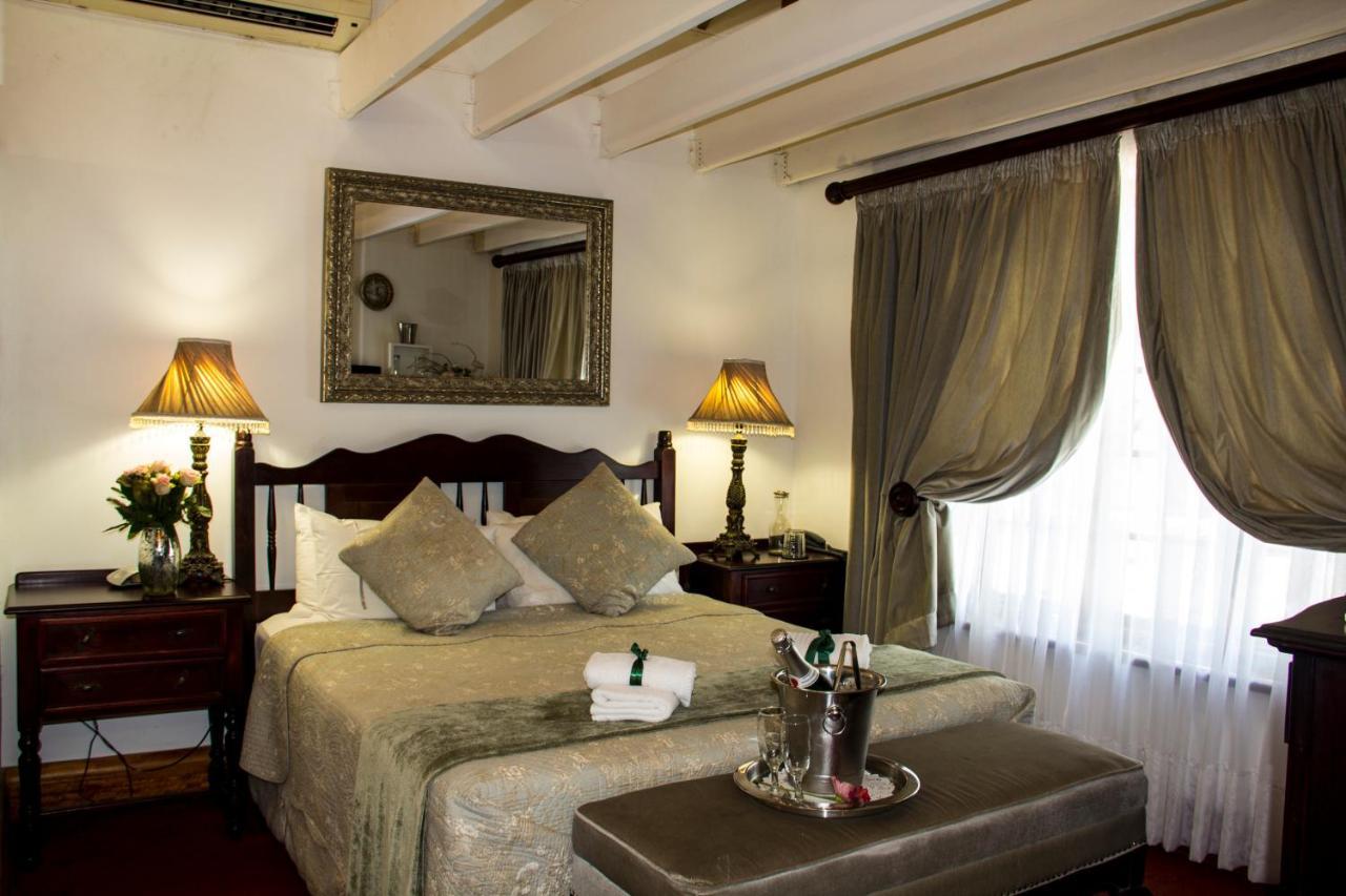 Hotel Aristo Manor à Richards Bay Extérieur photo