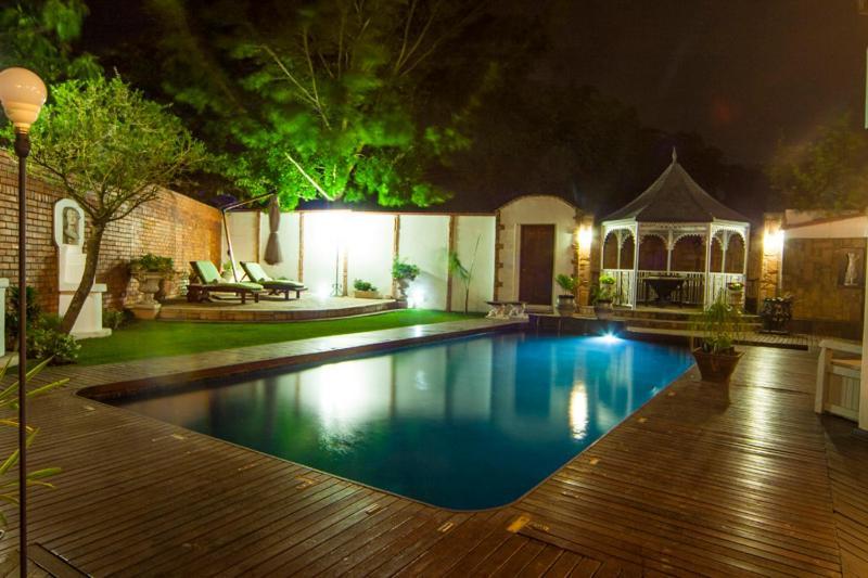 Hotel Aristo Manor à Richards Bay Extérieur photo