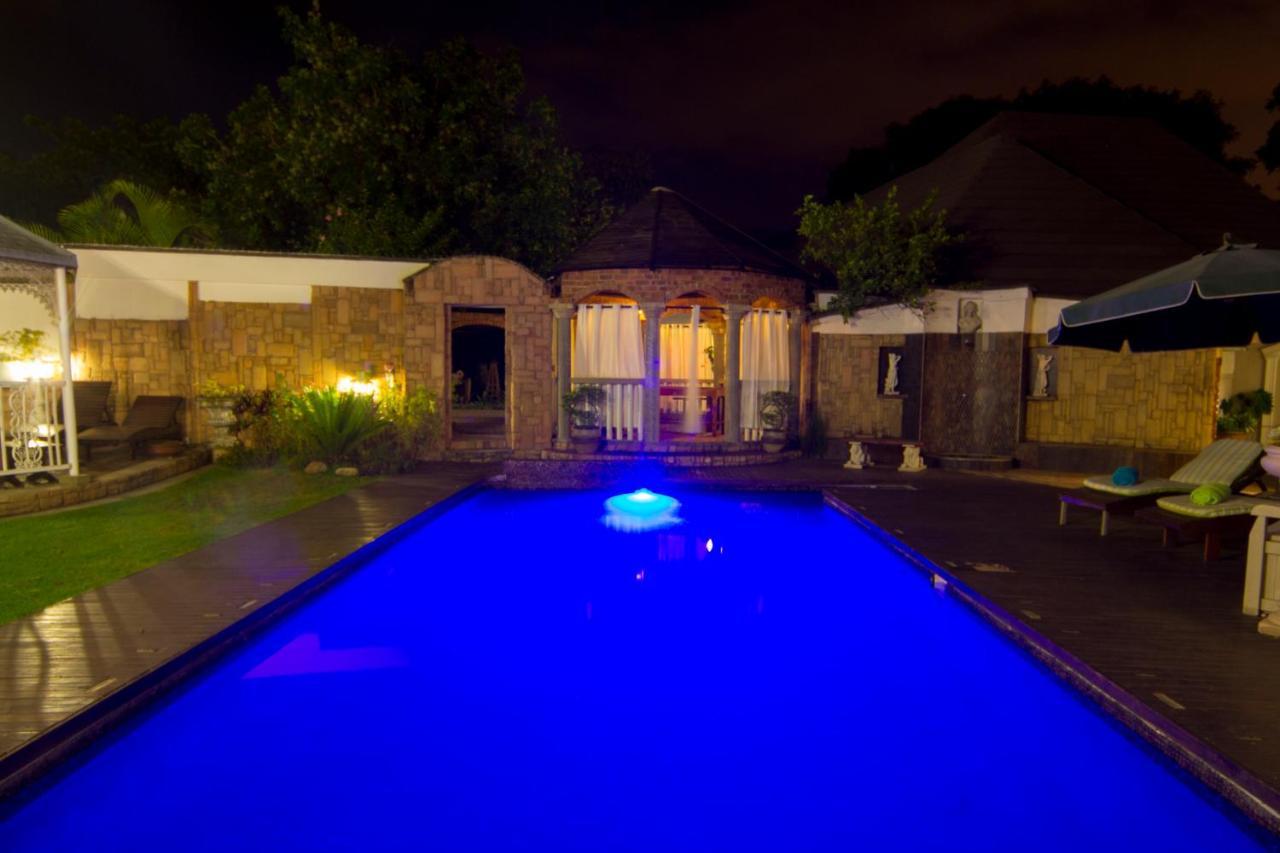 Hotel Aristo Manor à Richards Bay Extérieur photo
